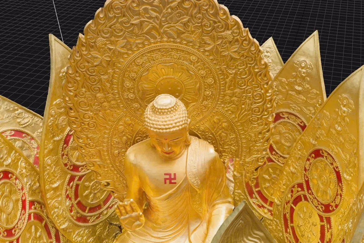 Close-up 3D model of the Buddha statue and carved halo